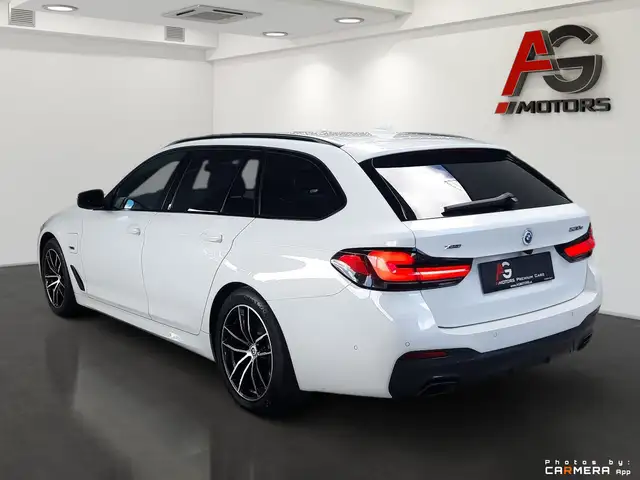 BMW 5 Series view 5