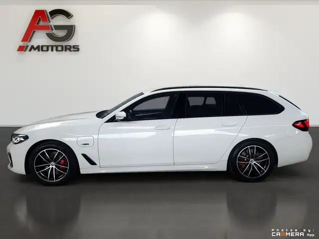 BMW 5 Series view 8