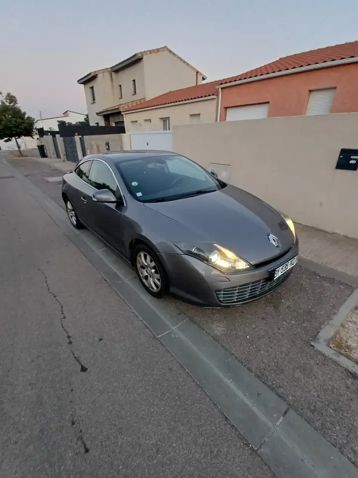 Renault Laguna CoupÃ© 2.0 dCi 150 Dynamique