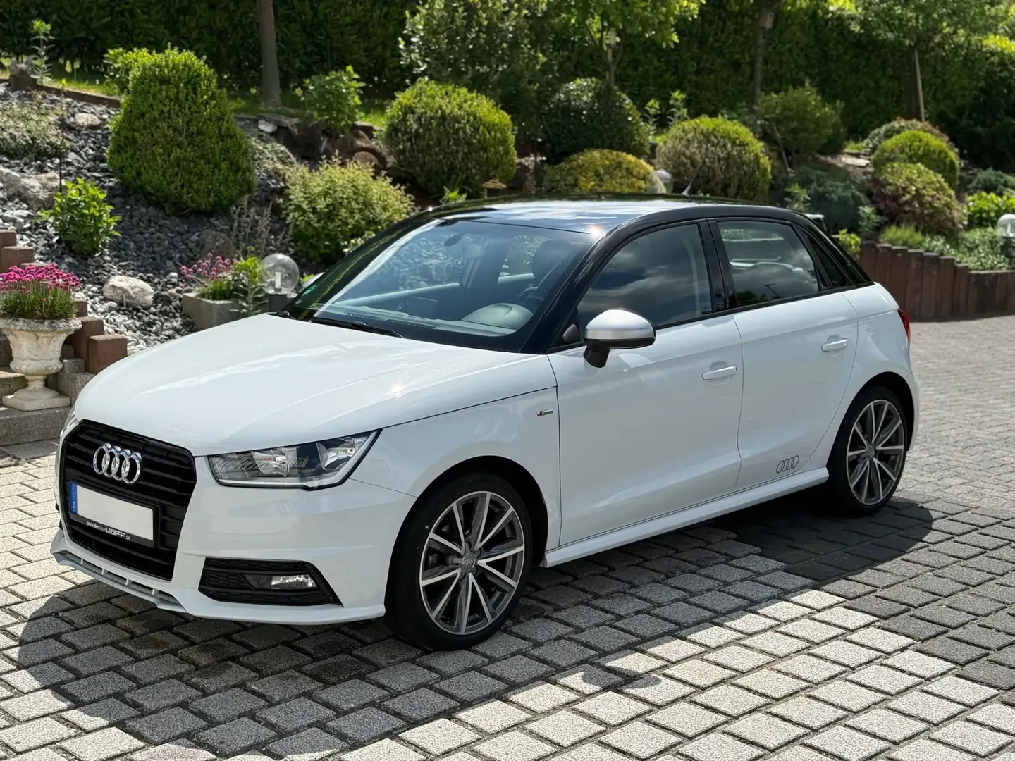 Audi A1 S-Line Weiß - 1