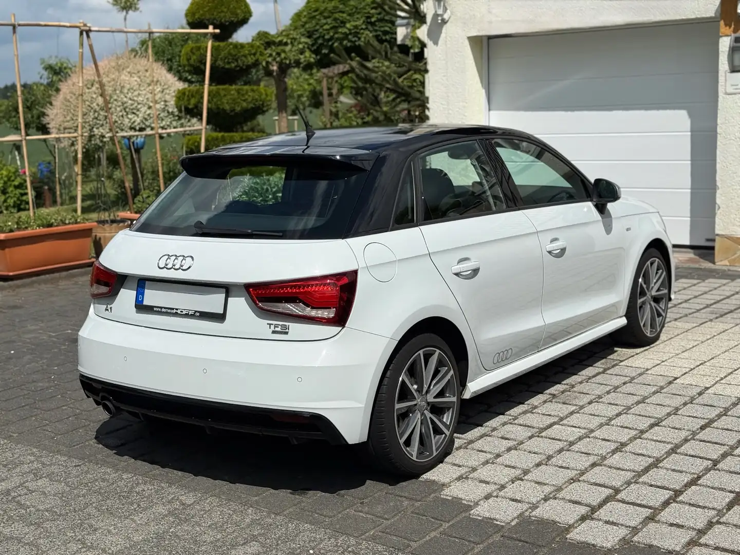 Audi A1 S-Line Weiß - 2