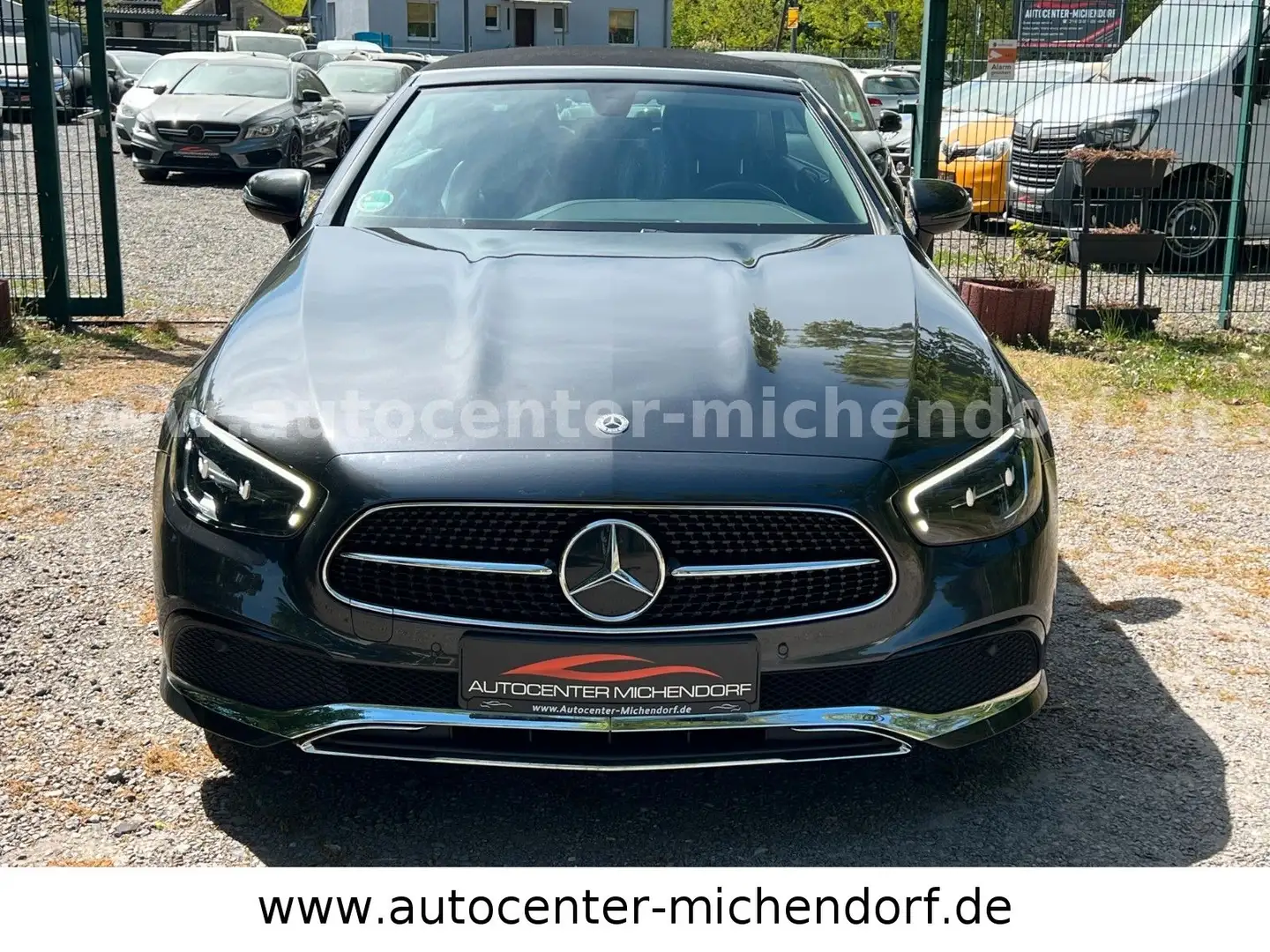 Mercedes-Benz E 220 d Cabrio*Burmester*Widescreen*1.Hand Grün - 2