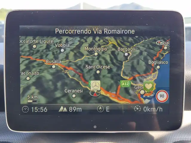 Mercedes-Benz GLA view 10