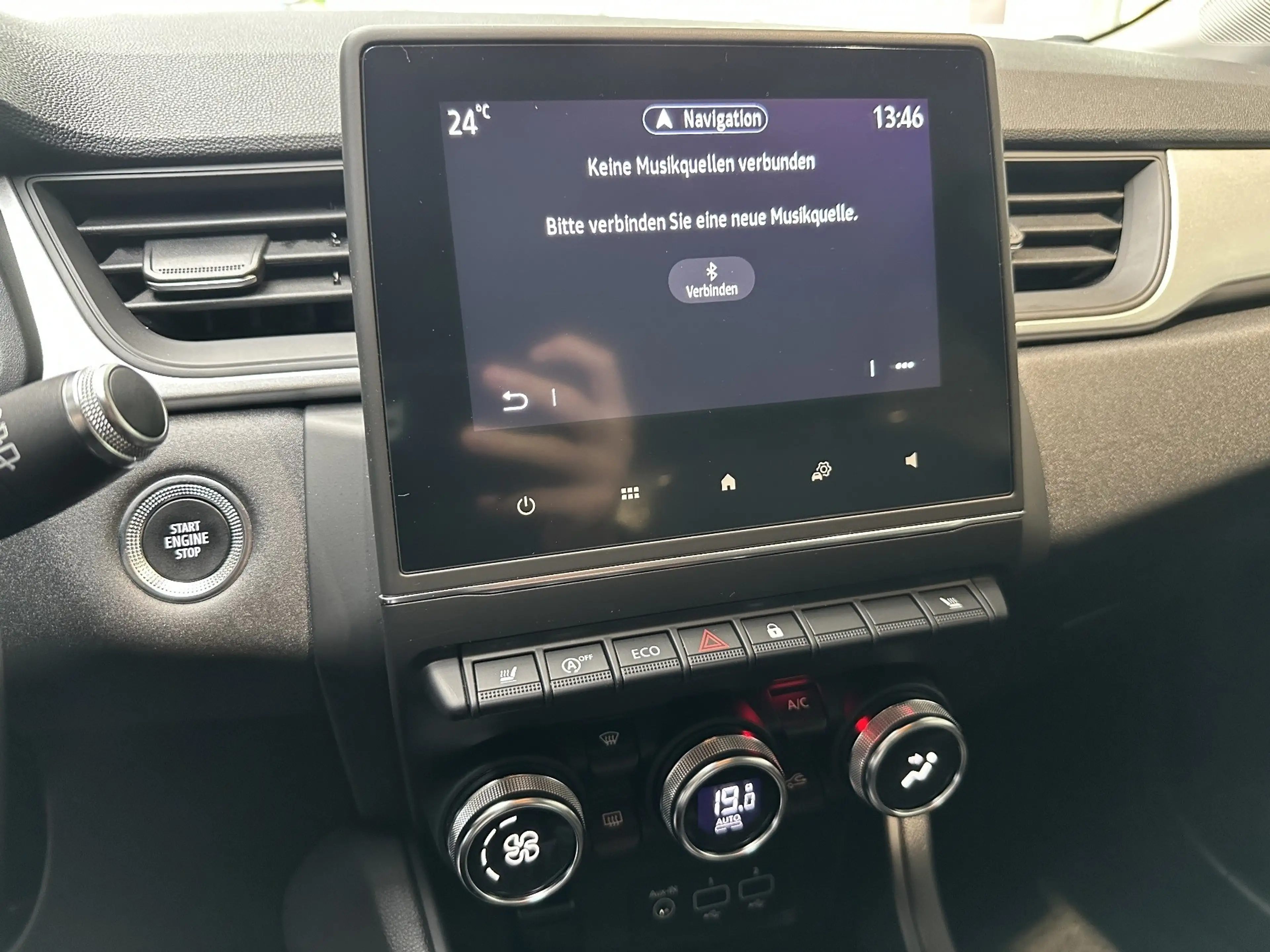 Renault Captur EXPERIENCE TCe 90 — photo 40
