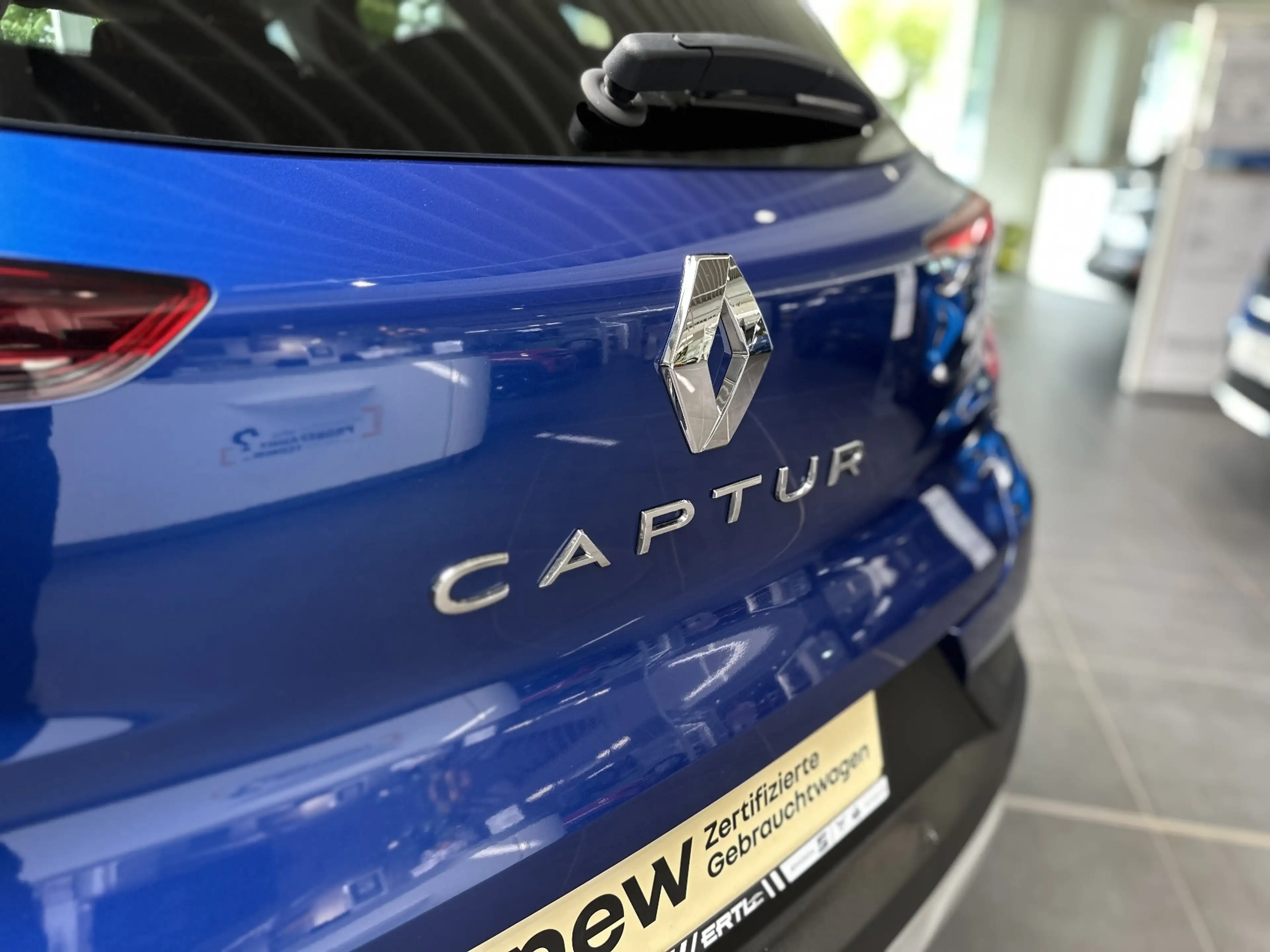 Renault Captur EXPERIENCE TCe 90 — photo 22