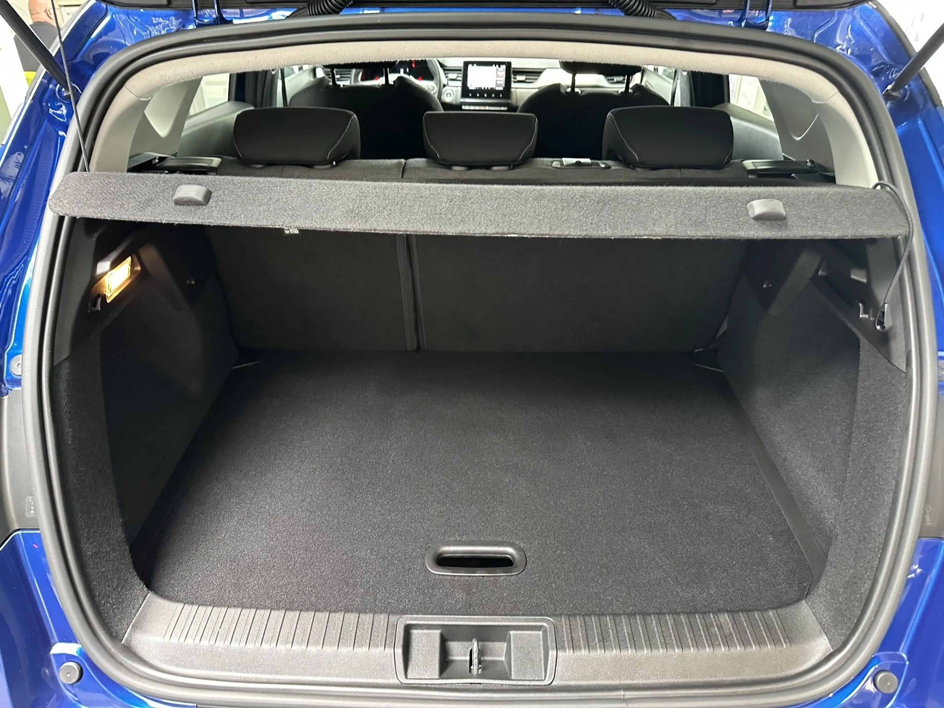 Renault Captur EXPERIENCE TCe 90 — photo 23