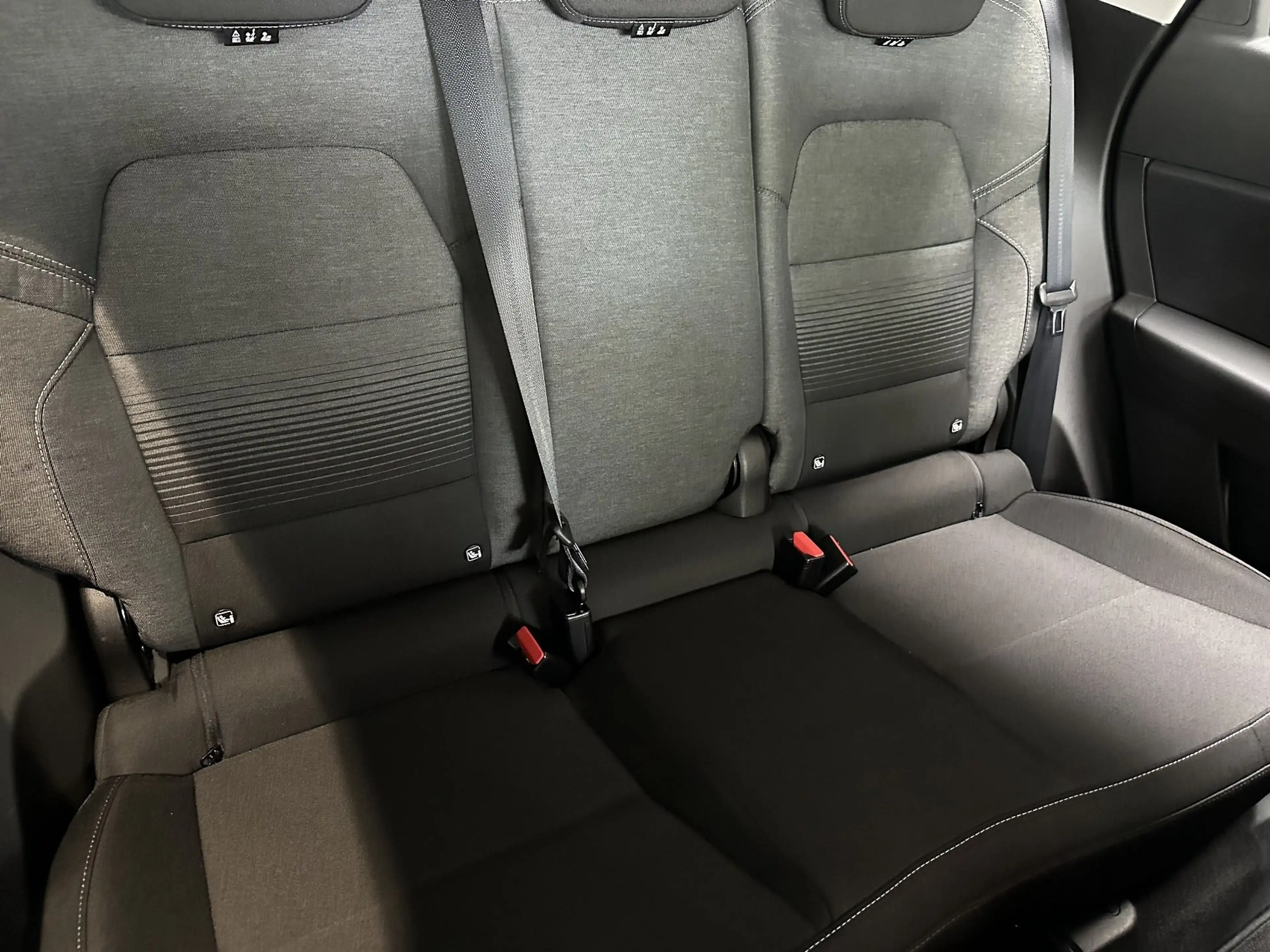 Renault Captur EXPERIENCE TCe 90 — photo 13