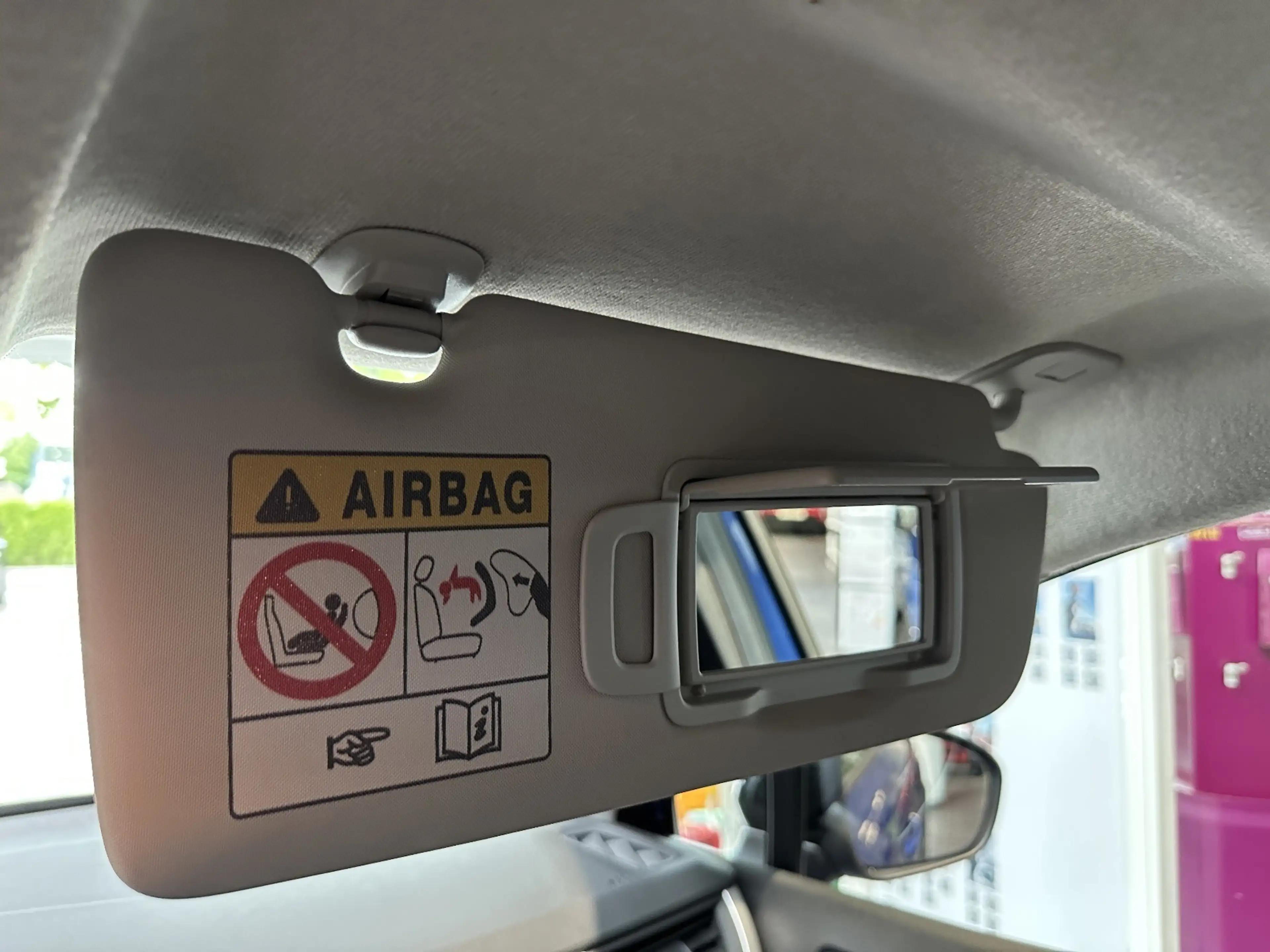 Renault Captur EXPERIENCE TCe 90 — photo 49