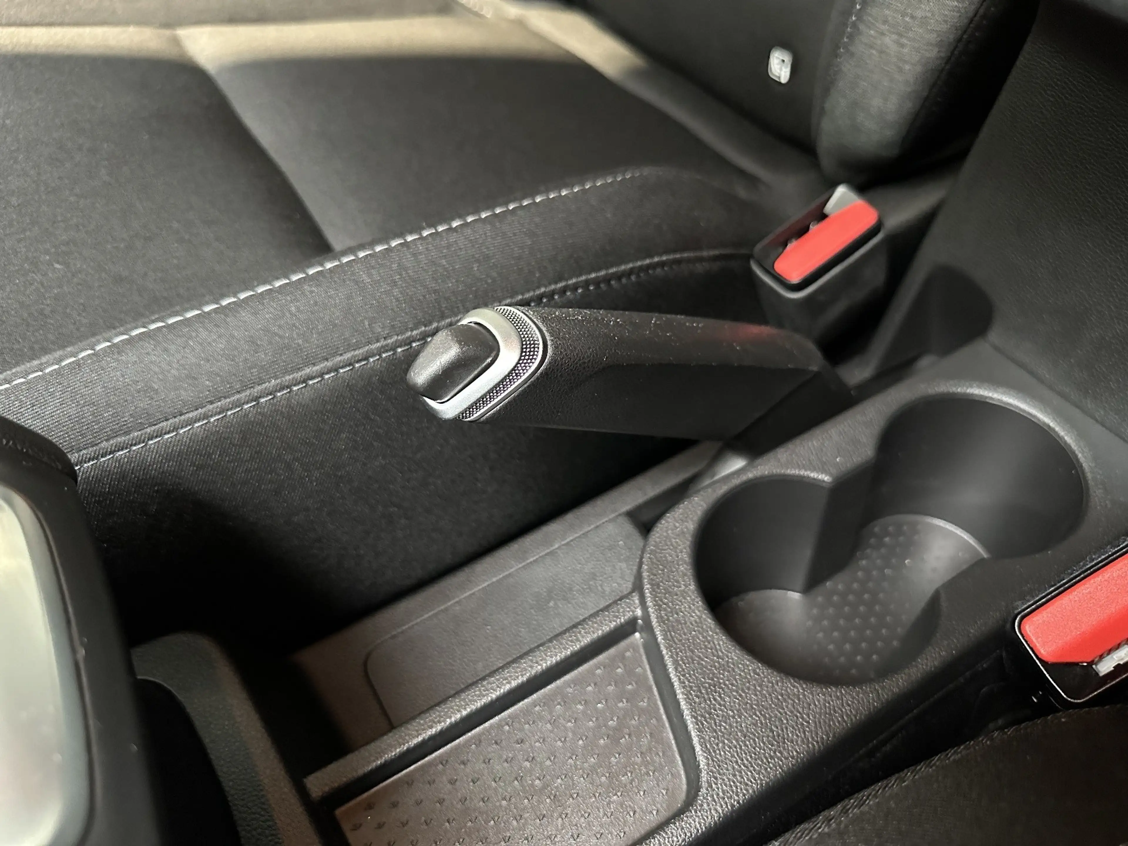 Renault Captur EXPERIENCE TCe 90 — photo 47