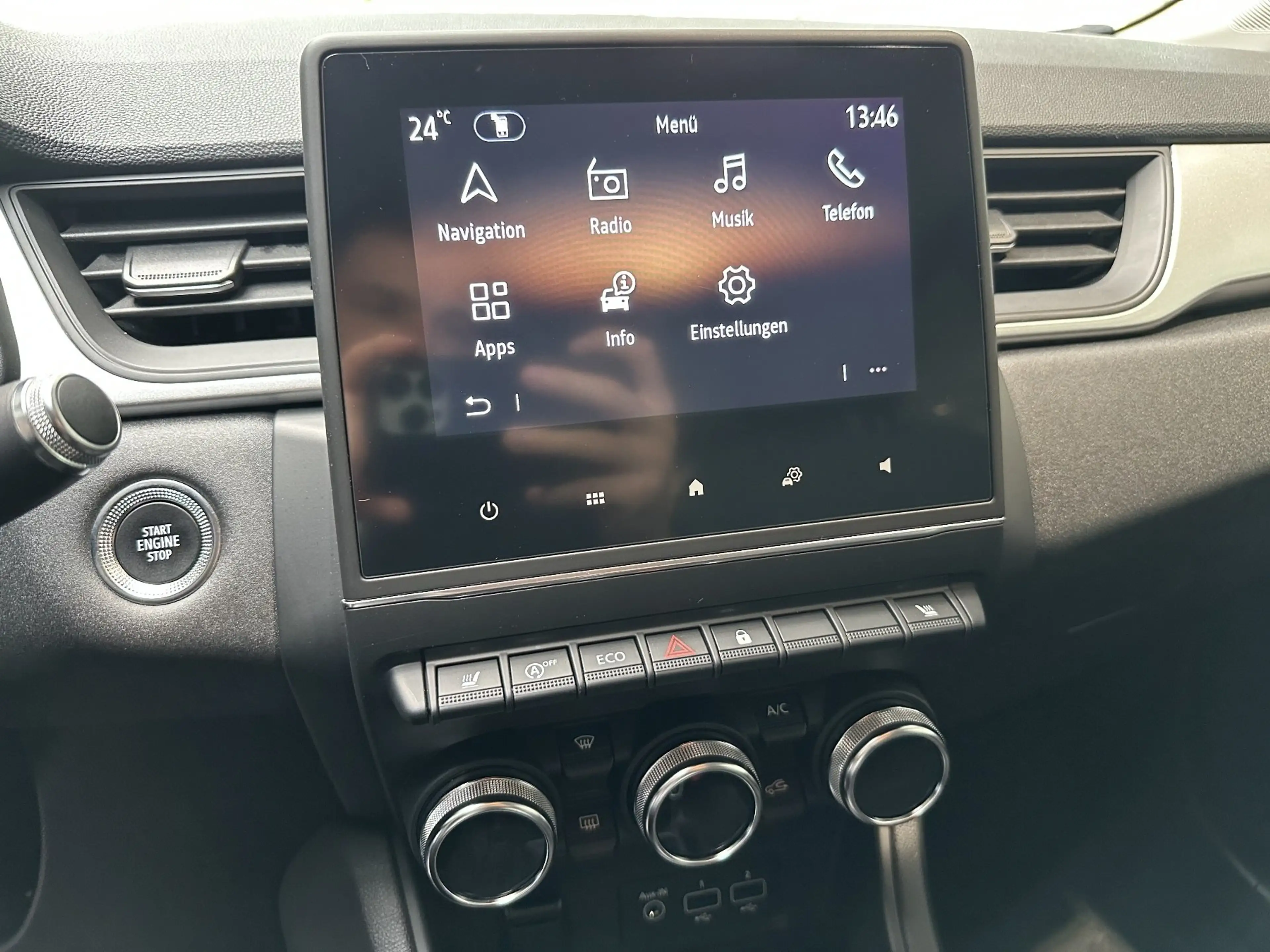 Renault Captur EXPERIENCE TCe 90 — photo 39