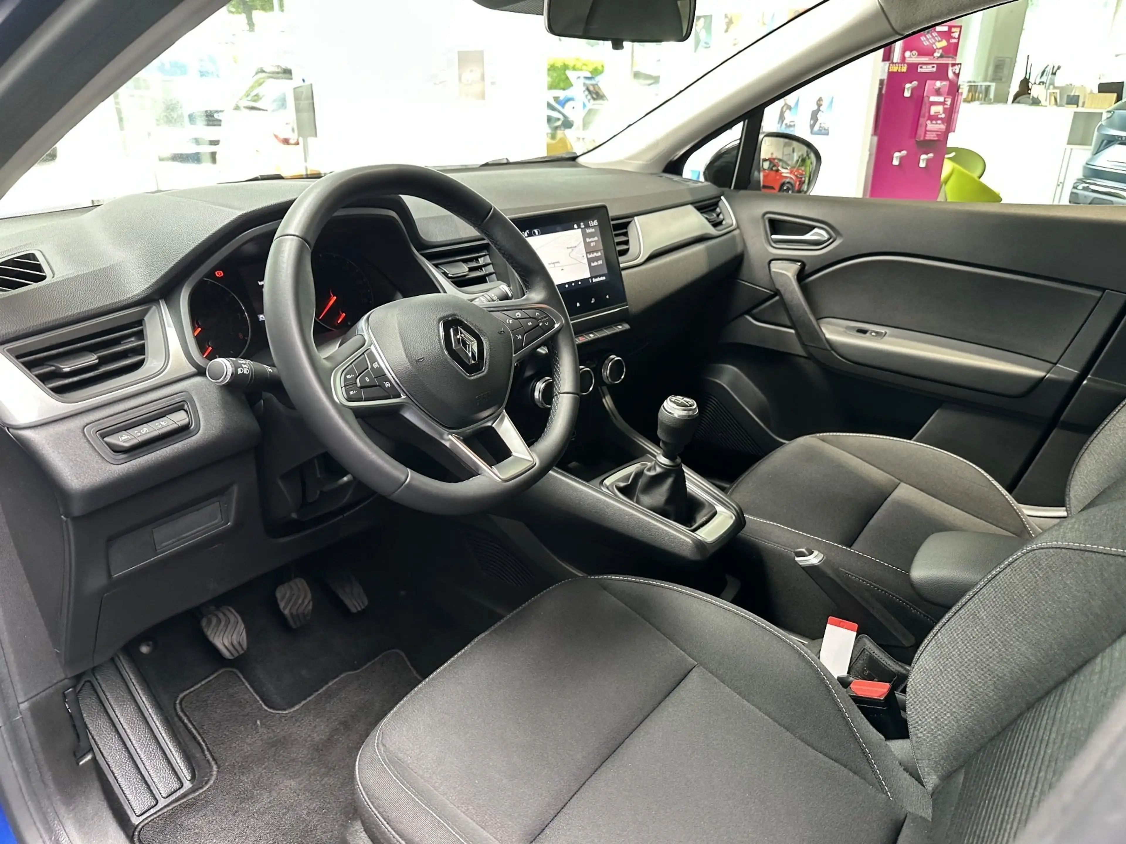 Renault Captur EXPERIENCE TCe 90 — photo 29