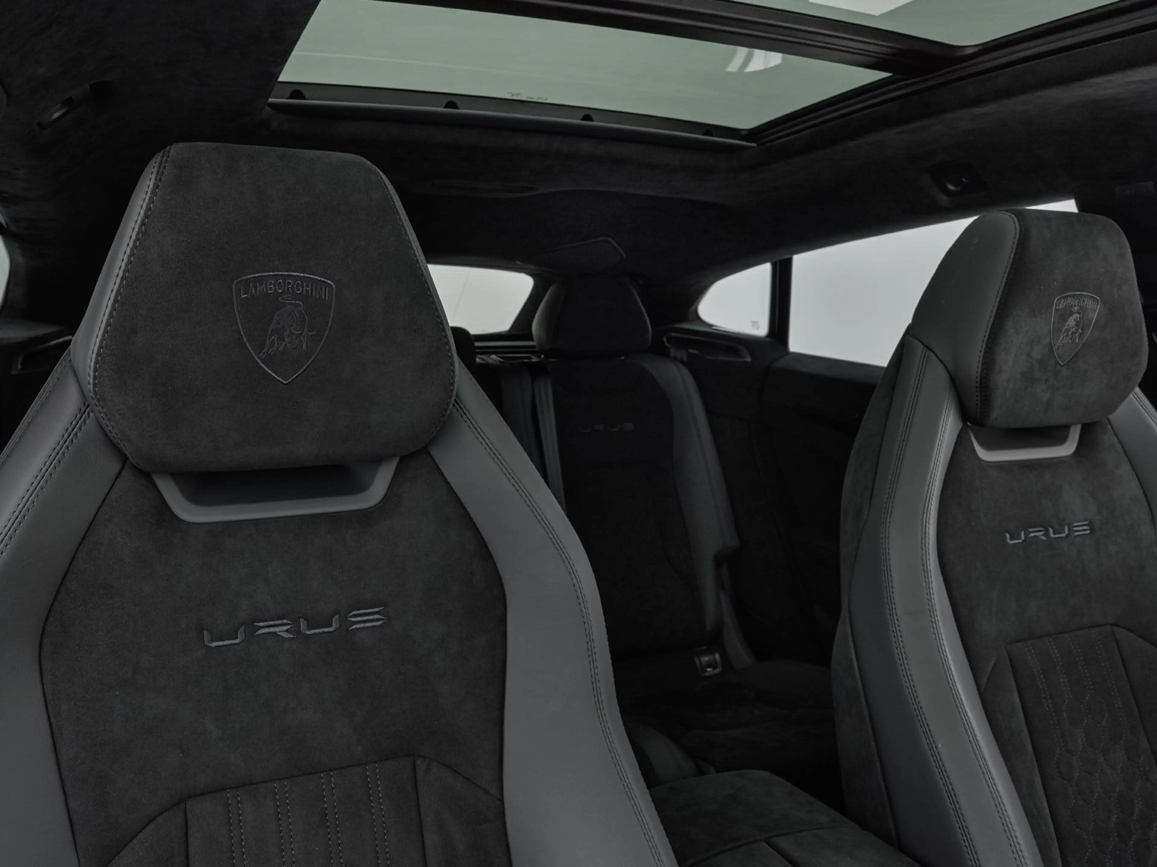 Lamborghini Urus Performante — photo 15