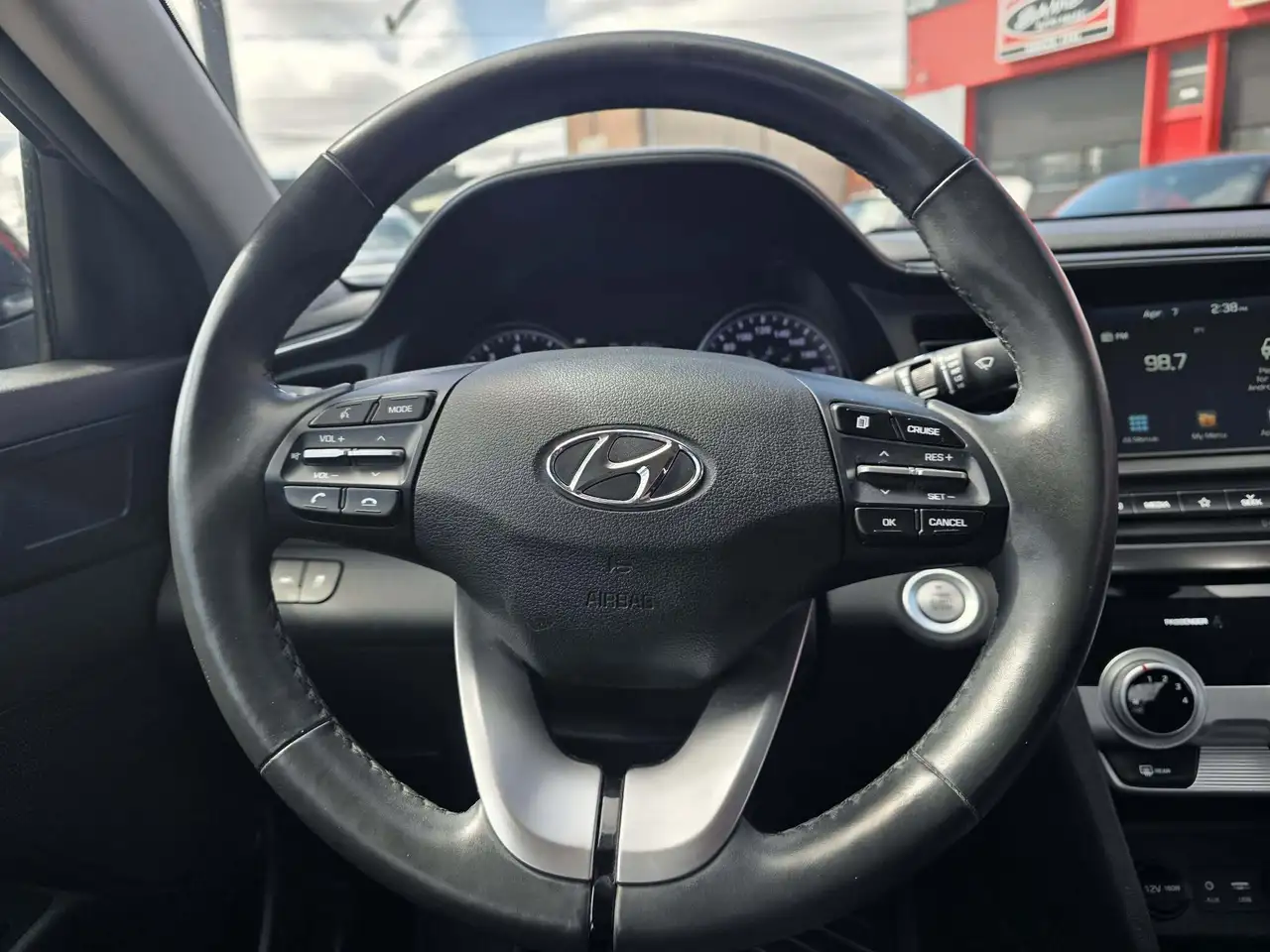 Hyundai ELANTRA снимка Hyundai ELANTRA