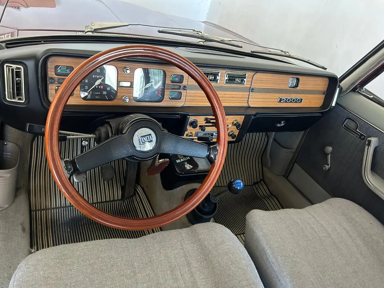 Lancia berlina LANCIA 2000, foto 5