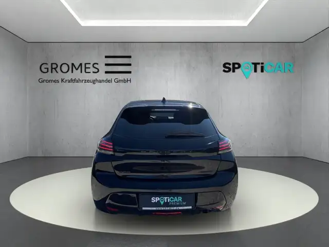 Peugeot 208 view 4