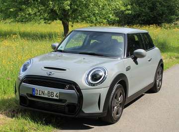 Mini Cooper S Essential Trim