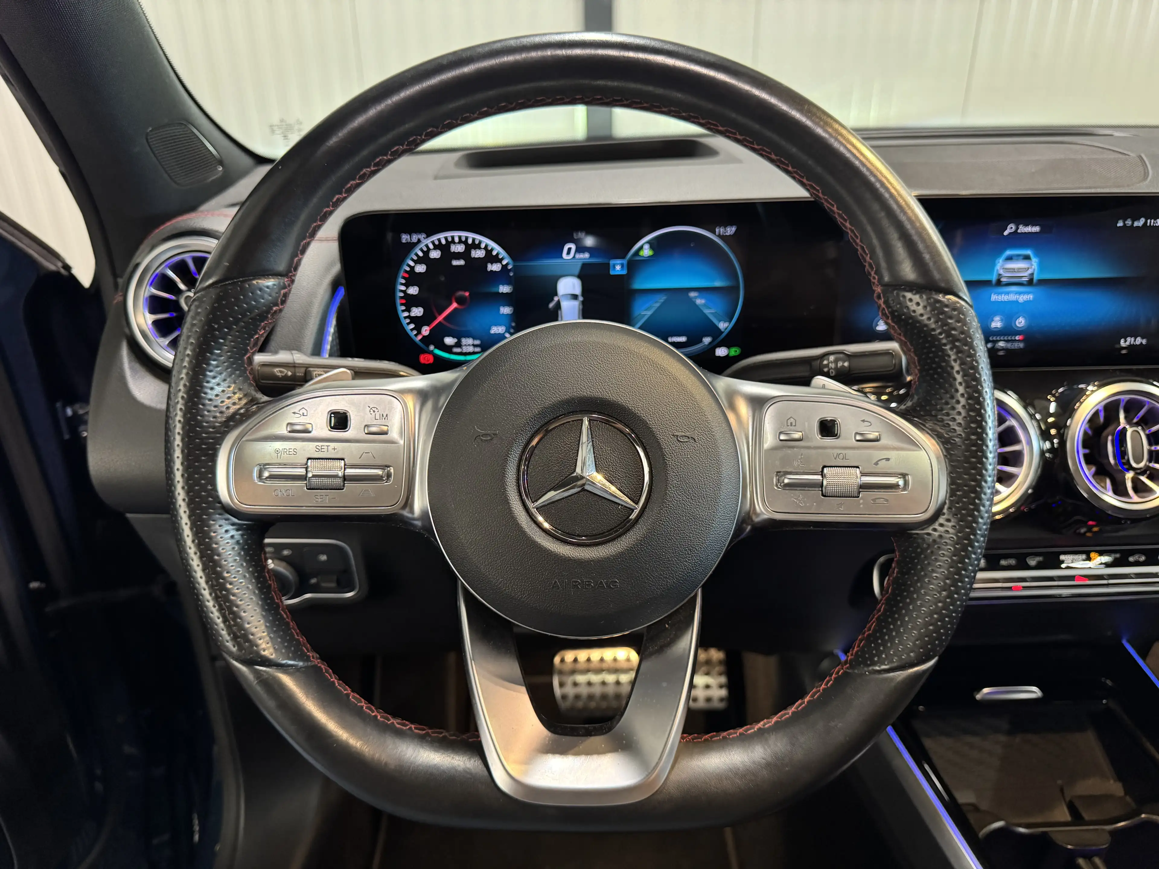 Mercedes-Benz EQB 300 4MATIC AMG Line 67kWh SOH 94% | Pano | Navi | Came — photo 12