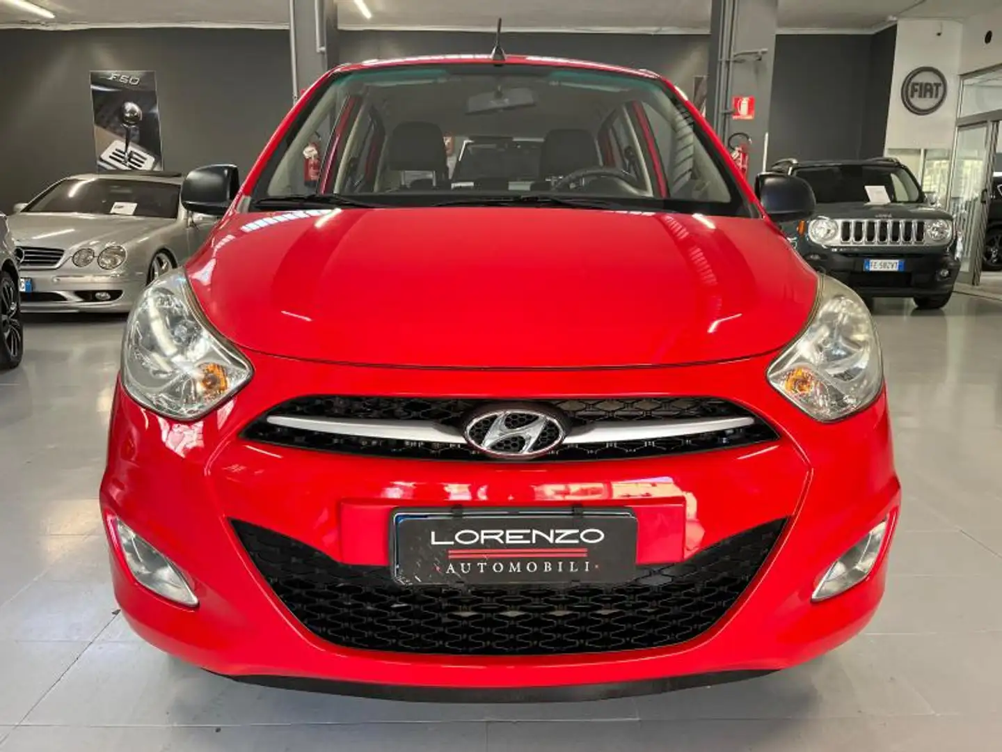 Hyundai i10 1.1 Comfort Rosso - 2