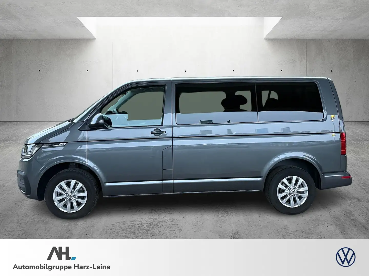 Volkswagen T6.1 Caravelle 2.0 TDI Comfortline 9-Sitzer Navi AHK PDC Grau - 2