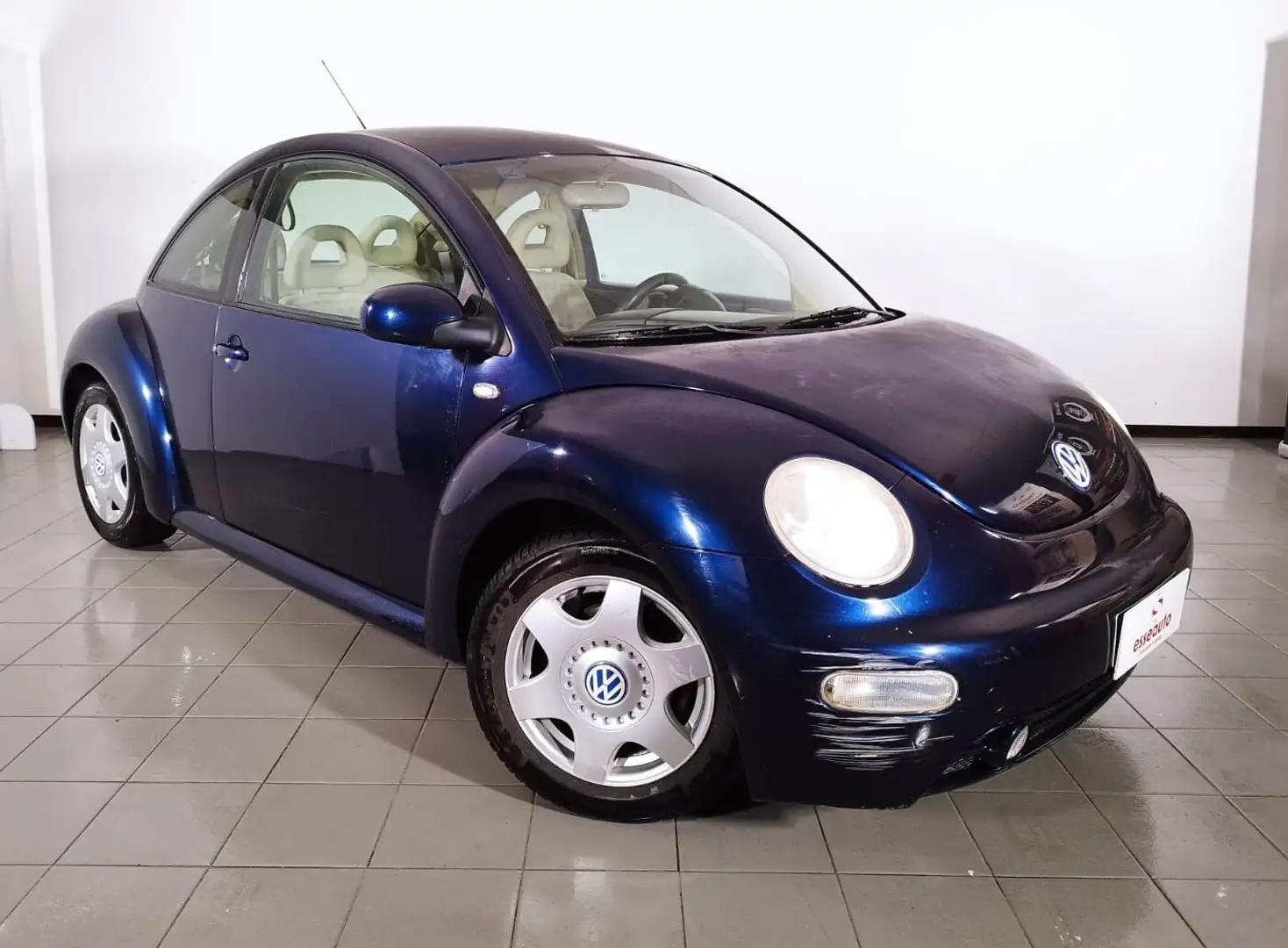 Volkswagen New Beetle 1.9 TDI Blauw - 1