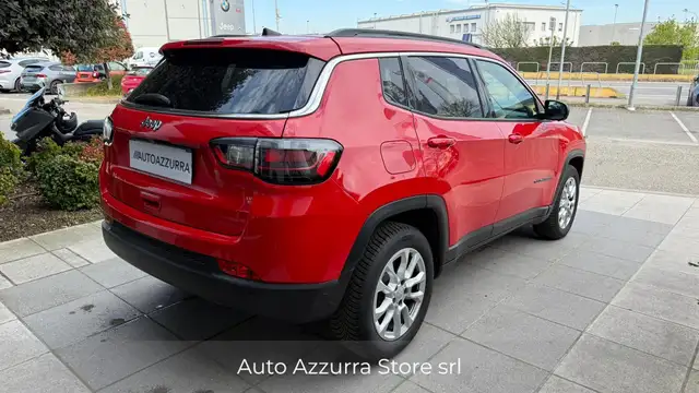 Jeep Compass view 4