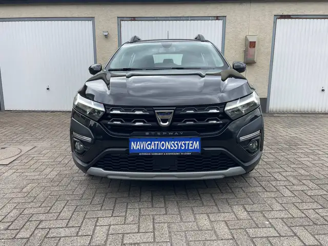 Dacia Sandero STEPWAY 1HD APPLECAR NAVI SHZ KEYLESSGO KAMERA PDC MFL USB ALU TEMPOMAT TOTWINKEL