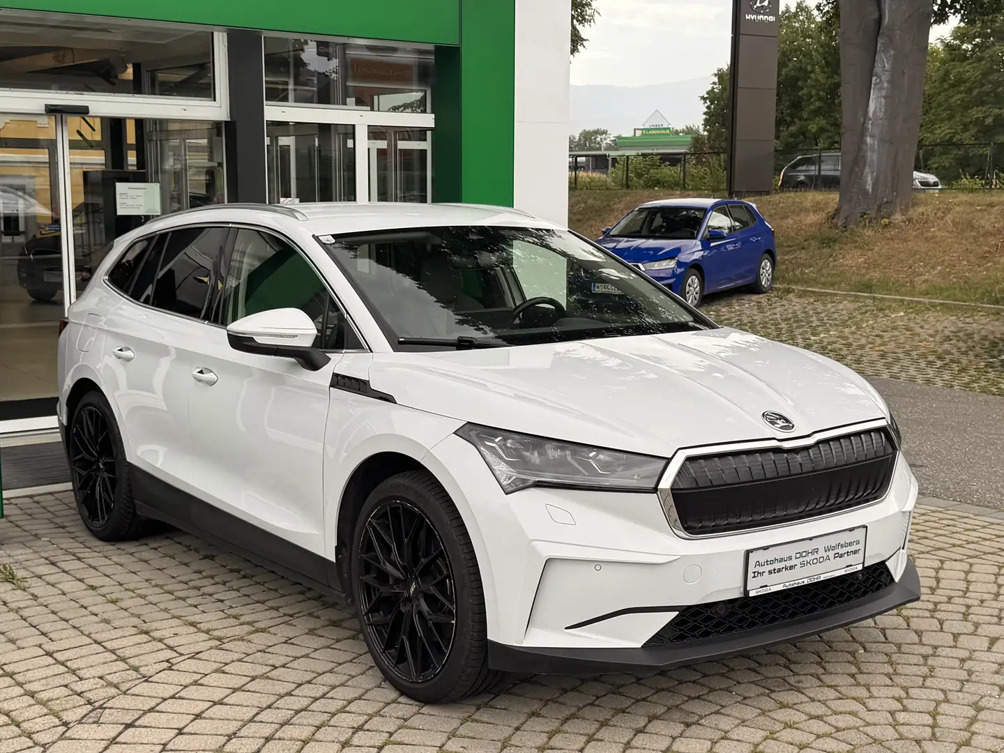 Skoda Enyaq 80 Lounge Weiß - 2