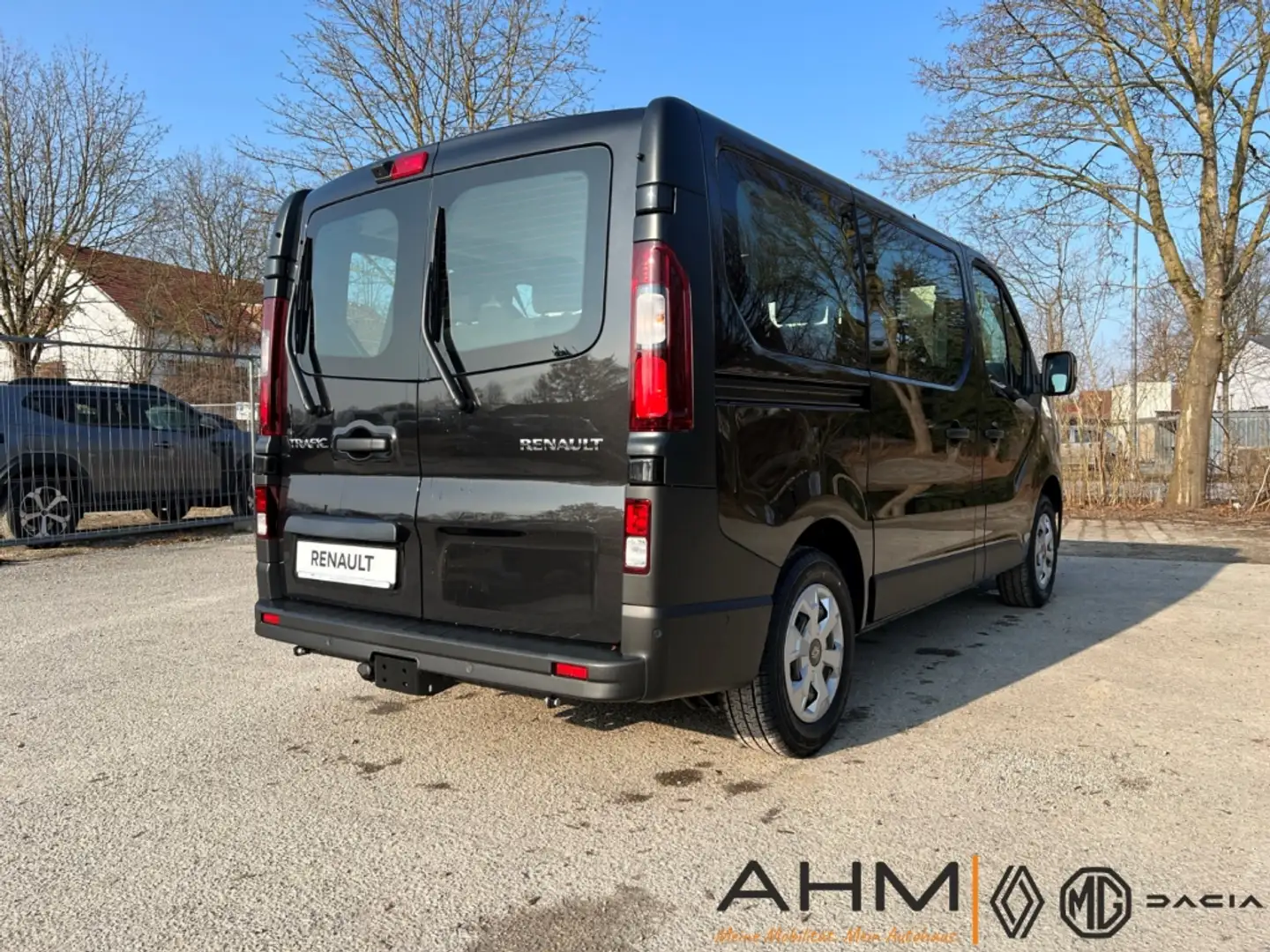 Renault Trafic Combi Authentic 2.0 BLUE dCi 150 EU6e Schwarz - 2