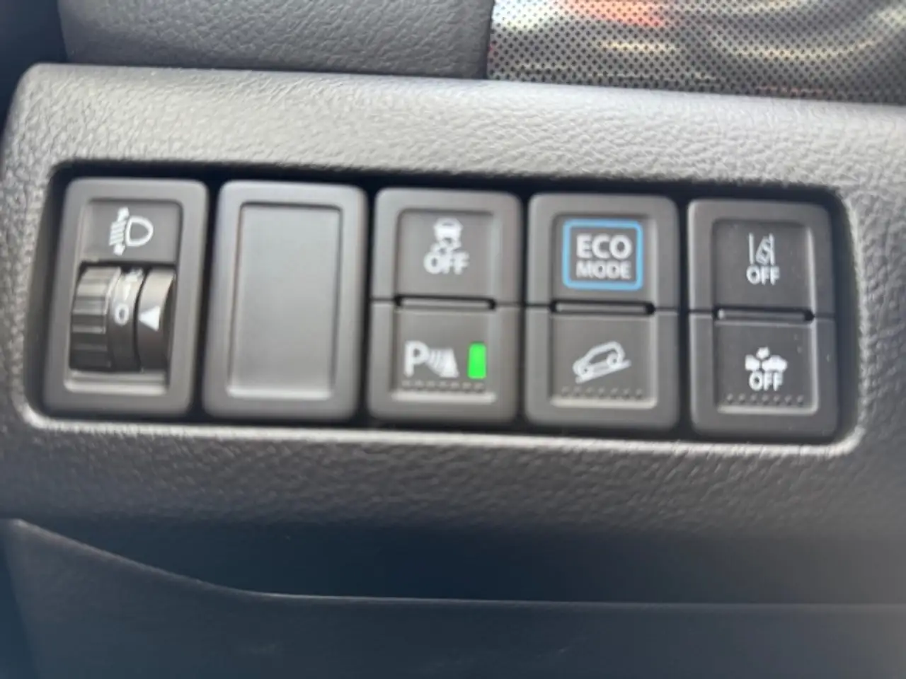 Suzuki Vitara 1.5 Hybrid Comfort+ Allgrip +Navi+Keyless+Schiebed 28