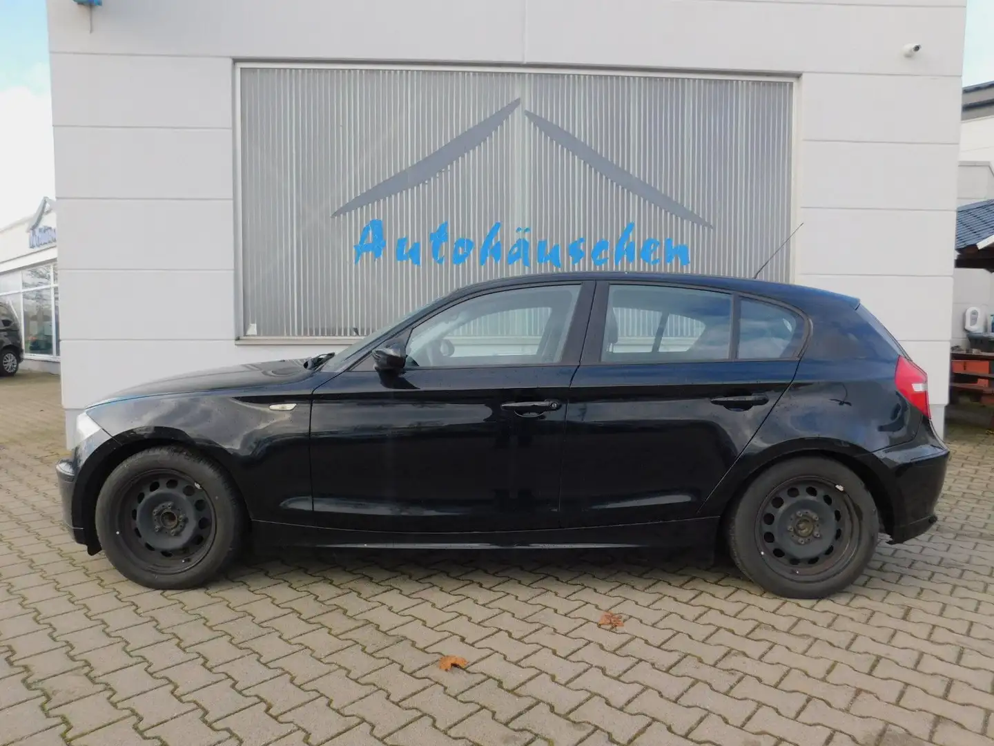 BMW 116 i Klima/Sitzheizung/BC/PDC/8.Fach Bereift Noir - 2
