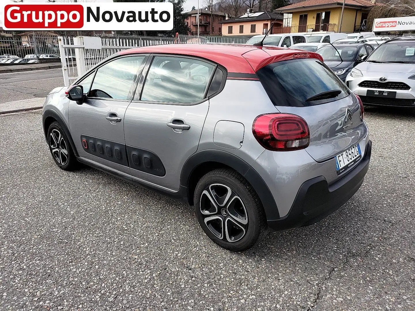 Citroen C3 PureTech 82 S&S Feel Grau - 2