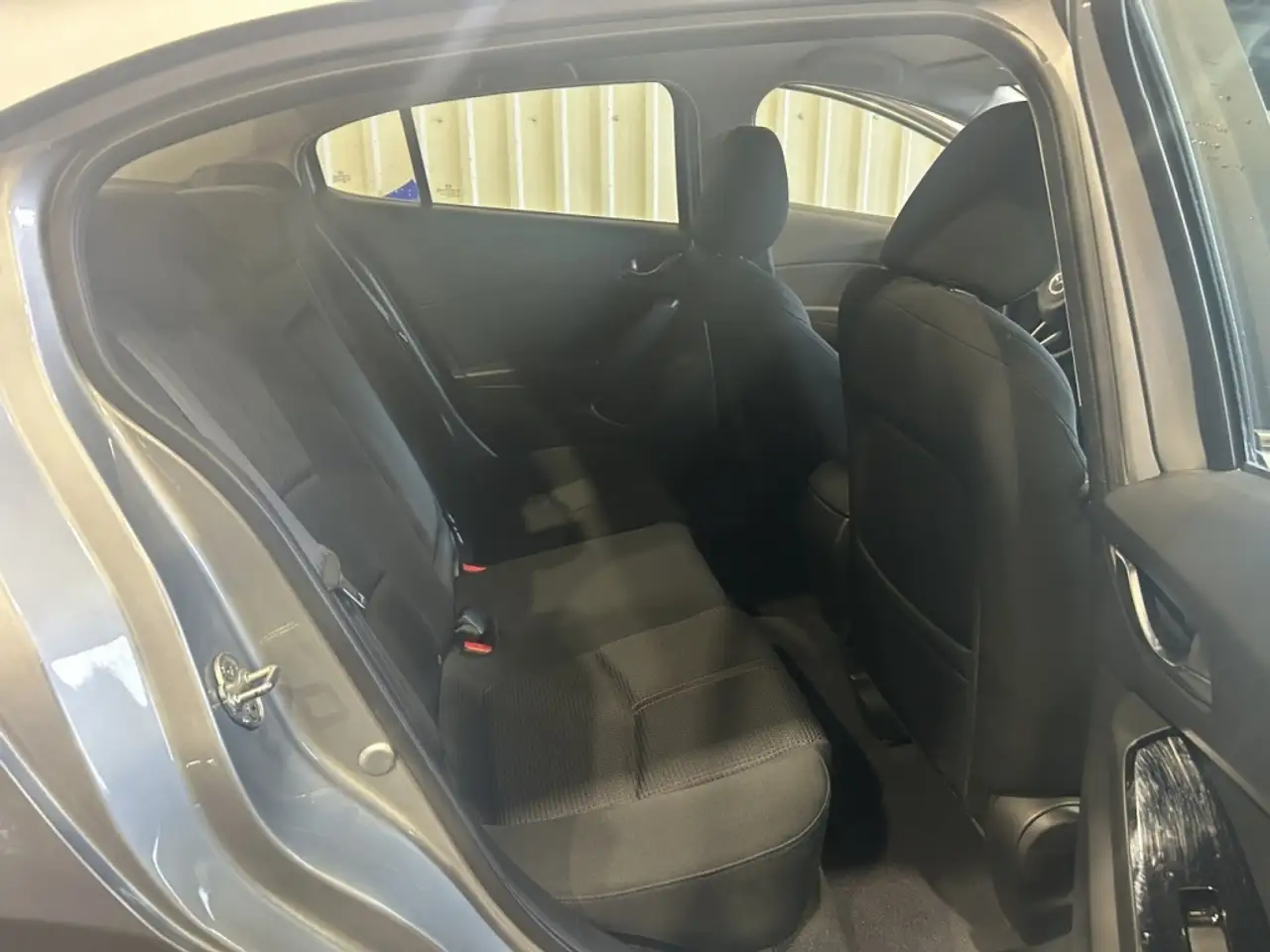 Mazda 3 снимка Mazda 3