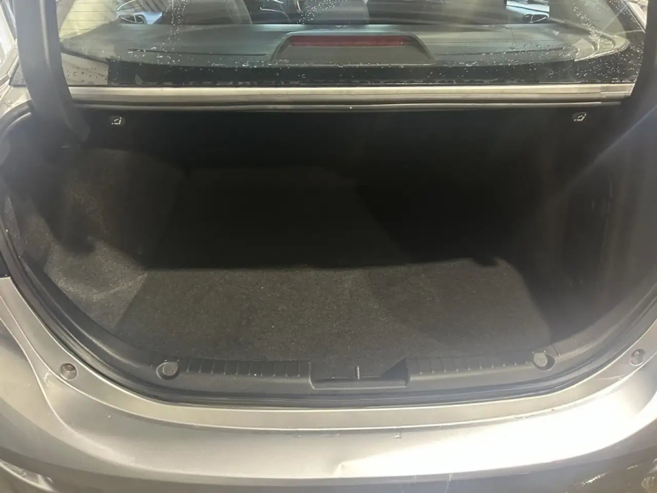 Mazda 3 снимка Mazda 3