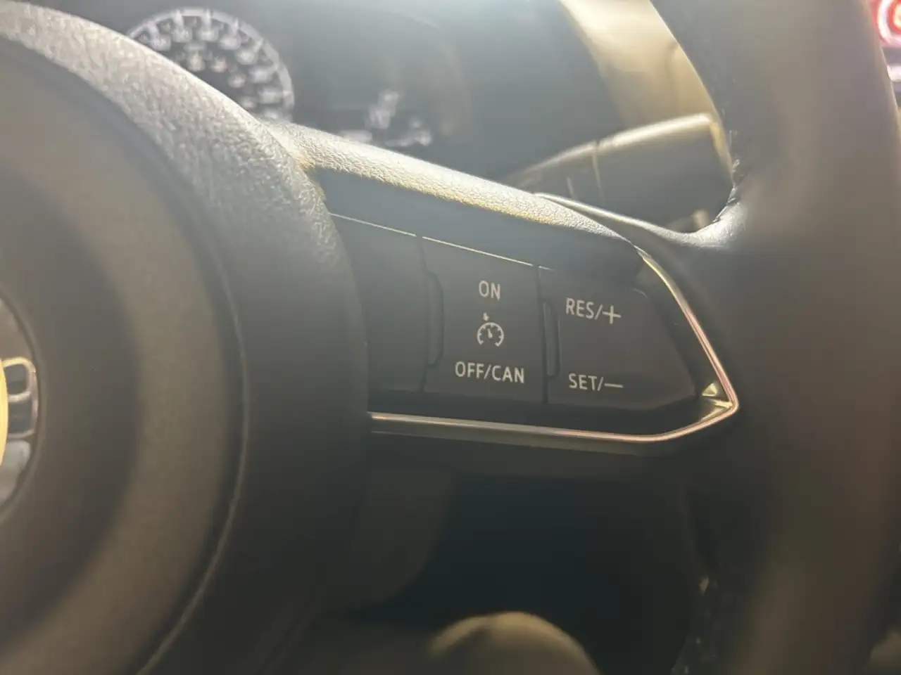 Mazda 3 снимка Mazda 3