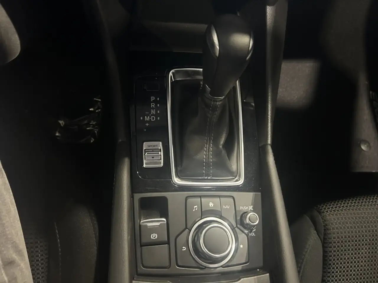 Mazda 3 снимка Mazda 3