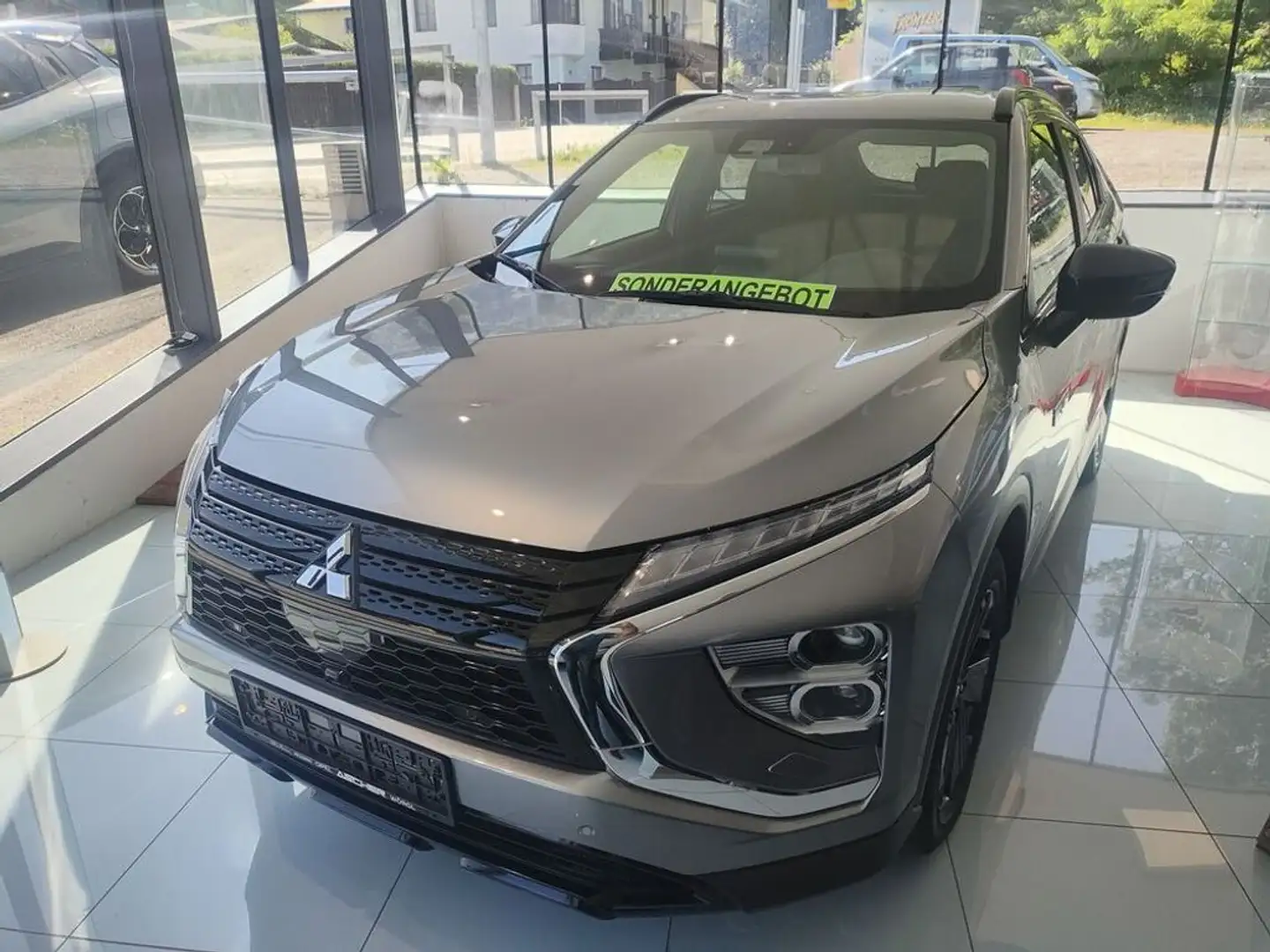 Mitsubishi Eclipse Cross Eclipse Cross 2,4 PHEV 4WD 45 Jahre Edition CVT Au Gris - 1