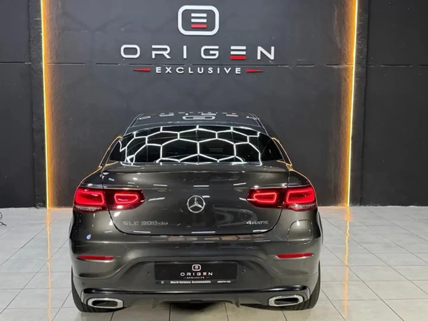 Mercedes-Benz GLC 300 300de 4Matic 9G-Tronic Gris - 2