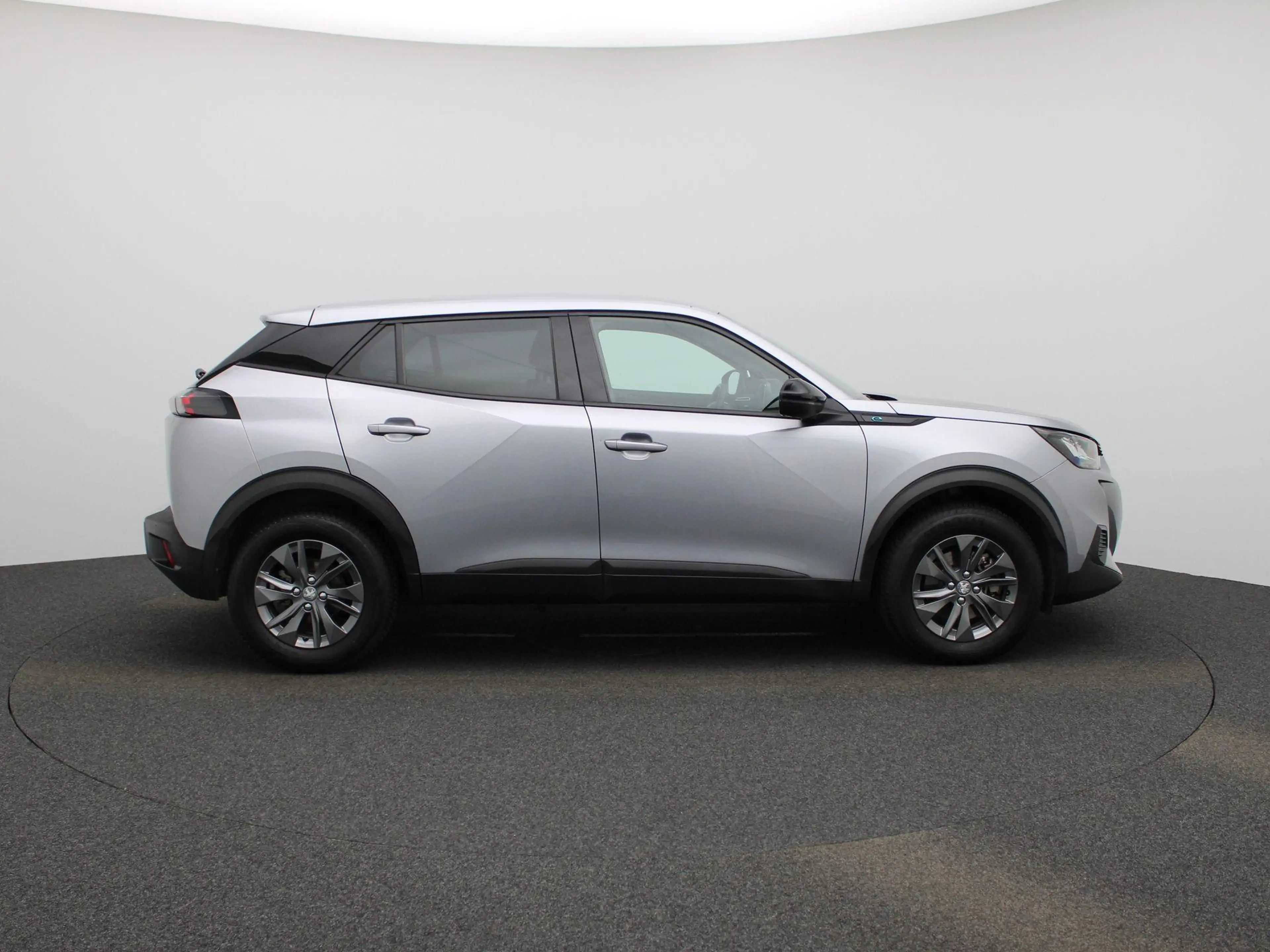 Peugeot e-2008 EV Active Pack 50 kWh | Carplay | Navigatie | Blue — photo 6