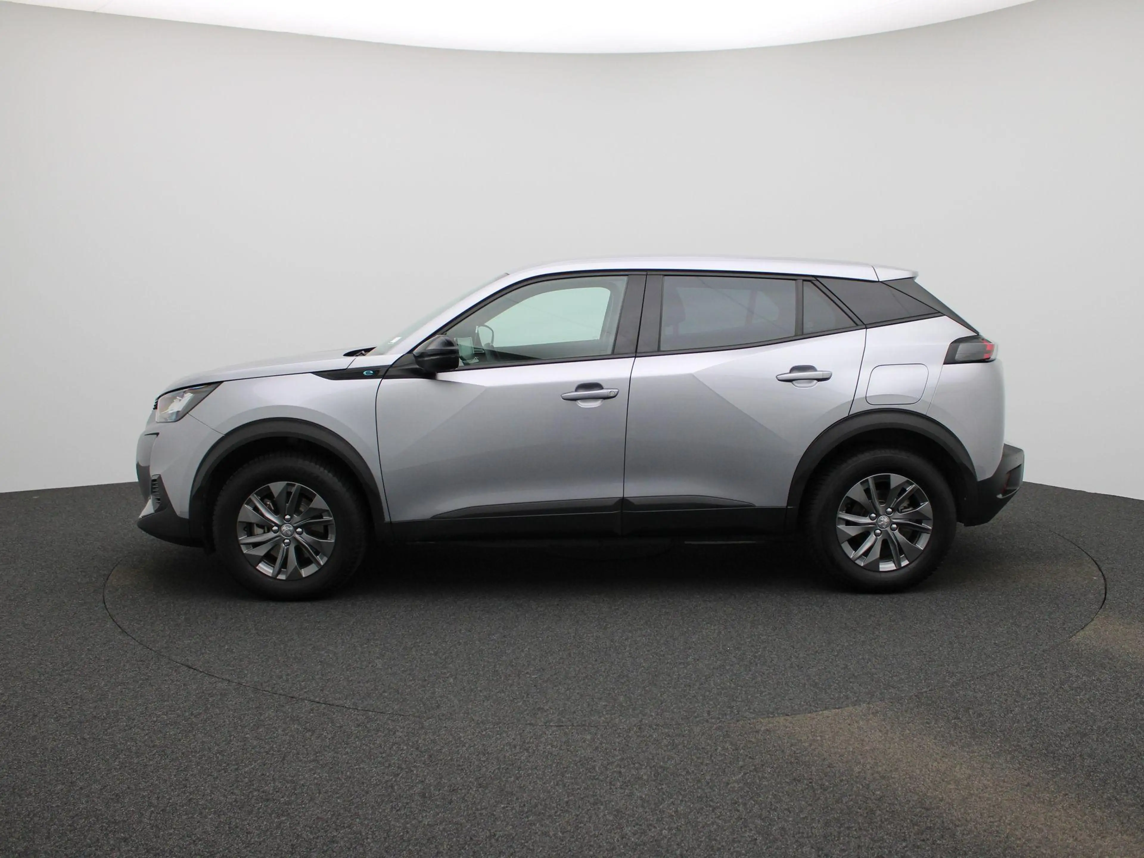 Peugeot e-2008 EV Active Pack 50 kWh | Carplay | Navigatie | Blue — photo 4