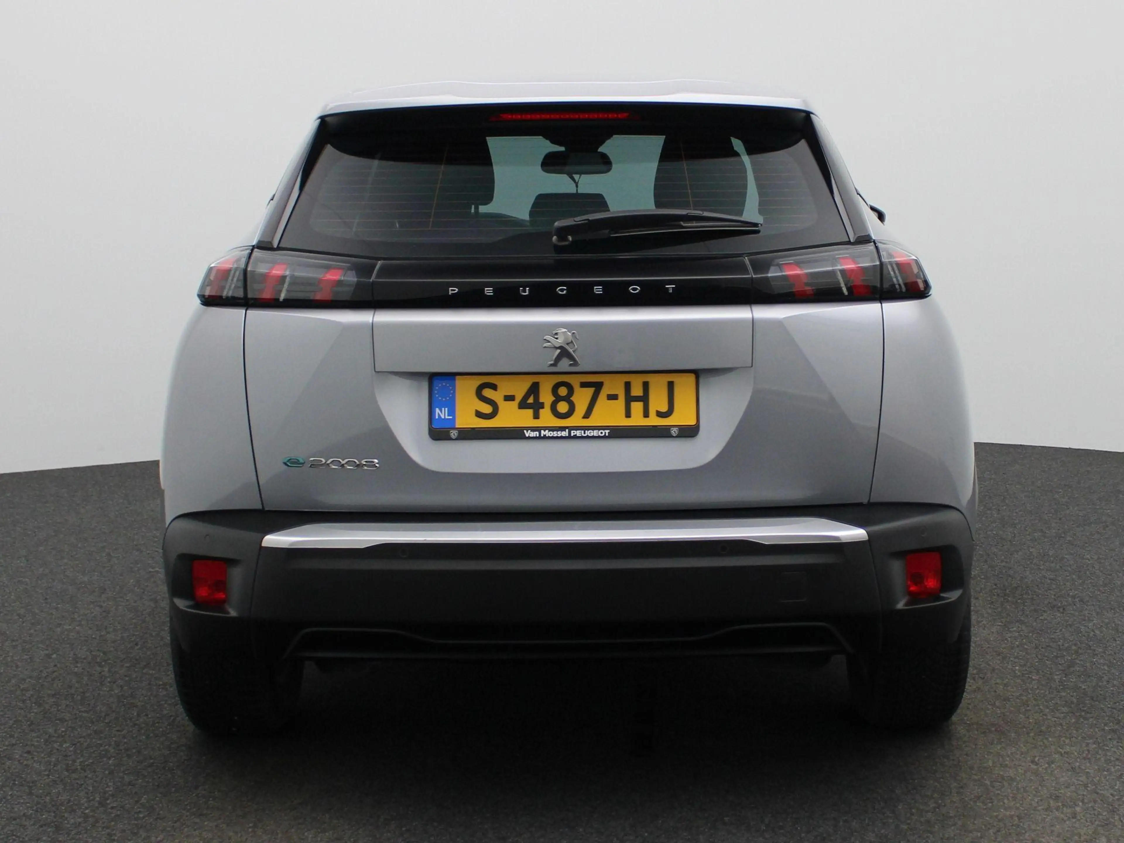 Peugeot e-2008 EV Active Pack 50 kWh | Carplay | Navigatie | Blue — photo 5