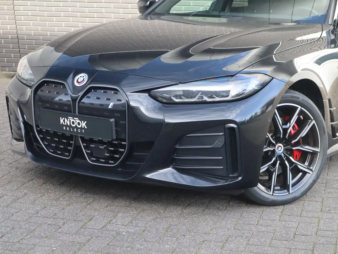 BMW i4 eDrive40 High Executive M Sport Pakket Automaat / Zwart - 2
