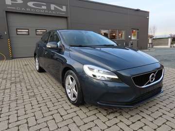 V40 D2 Momentum
