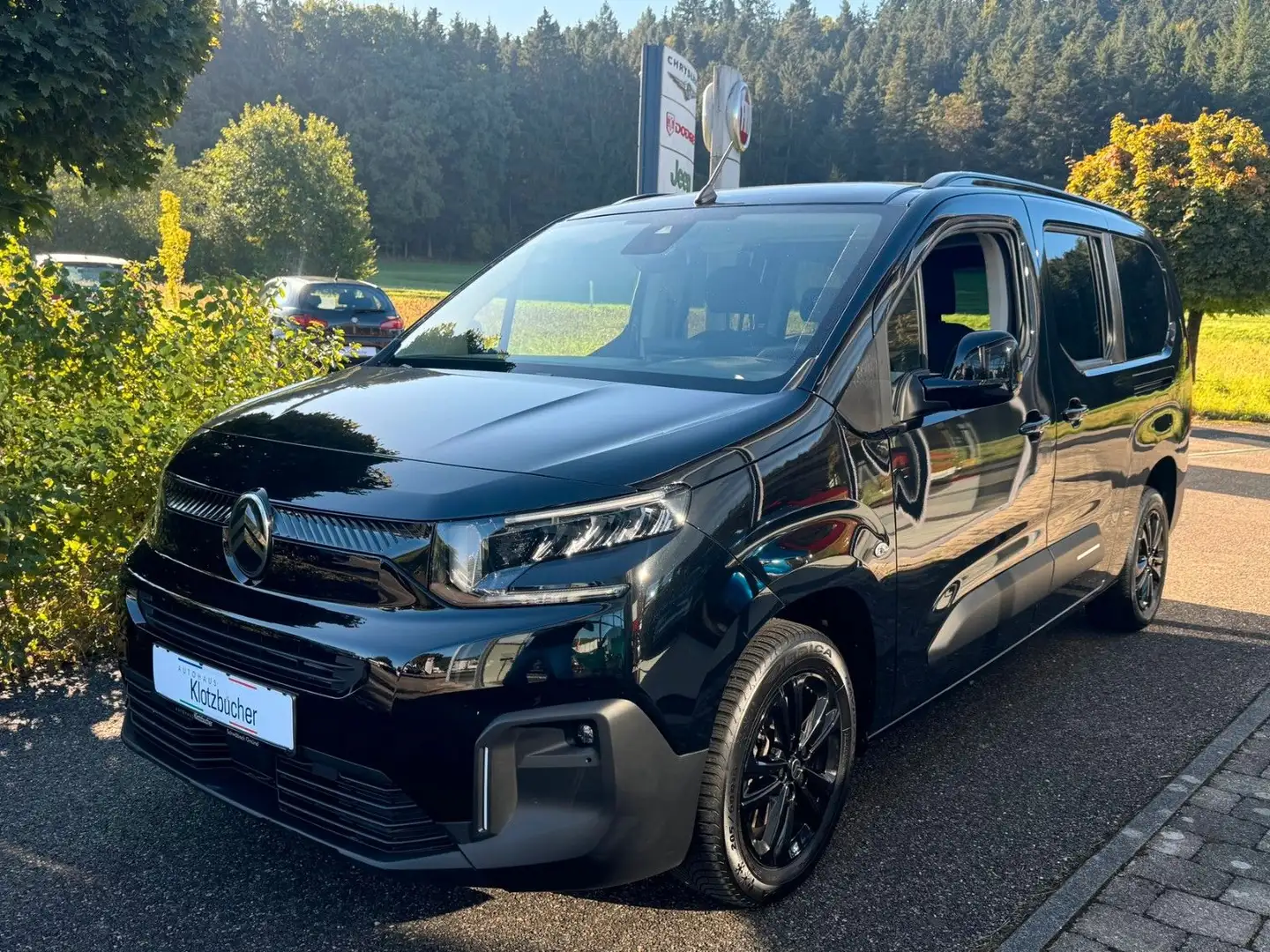 Citroen Berlingo Max XL BlueHDI 130 EAT8 Schwarz - 1