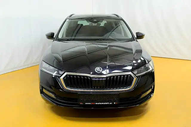Skoda Octavia view 9