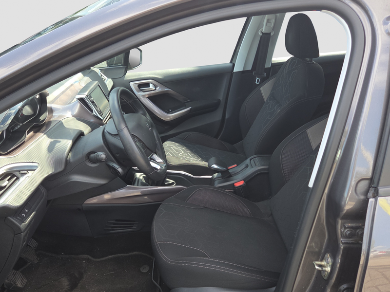 Peugeot 2008 1.2 VTi Active Full map navigatie | Parkeersensore — photo 9