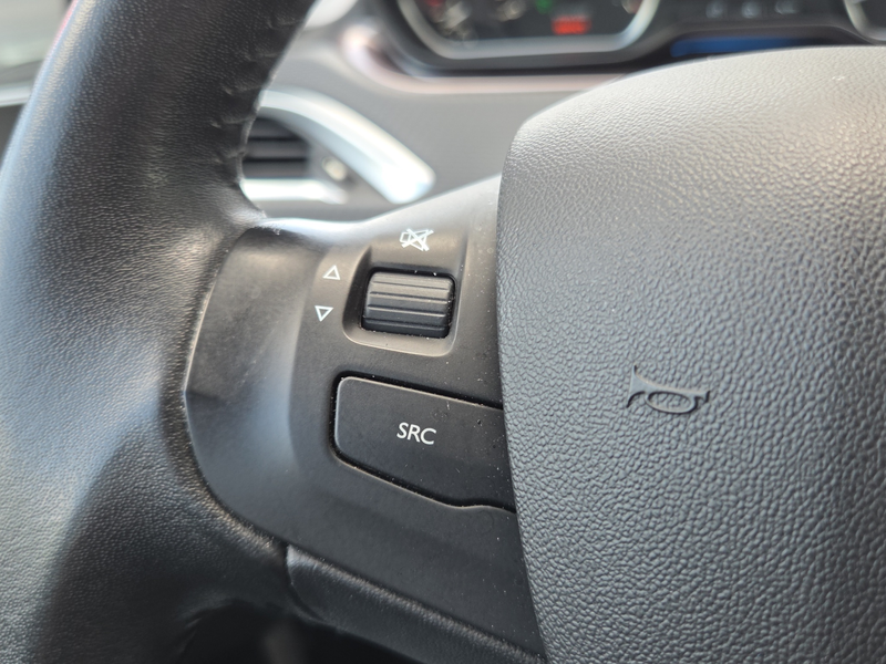 Peugeot 2008 1.2 VTi Active Full map navigatie | Parkeersensore — photo 14