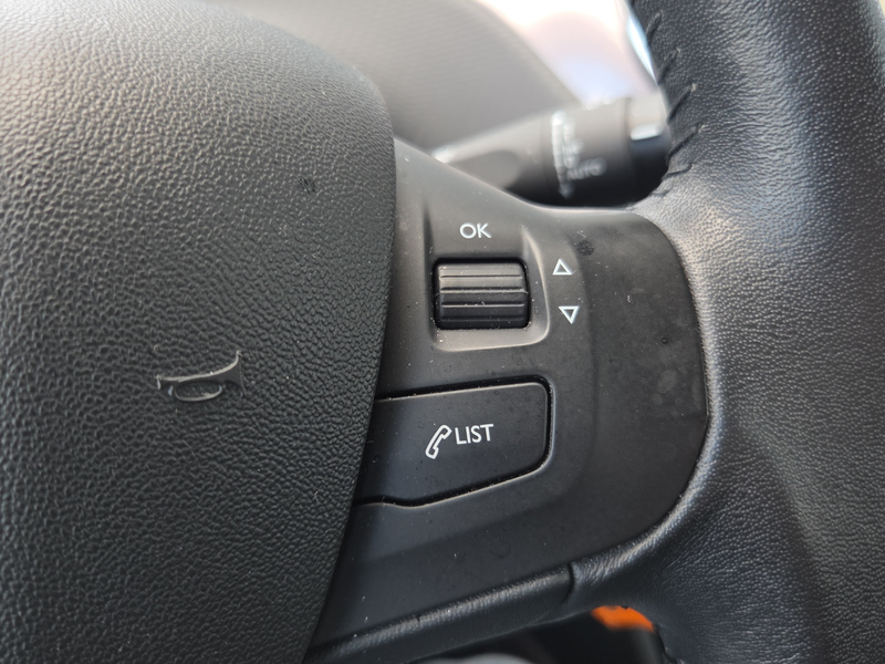 Peugeot 2008 1.2 VTi Active Full map navigatie | Parkeersensore — photo 15