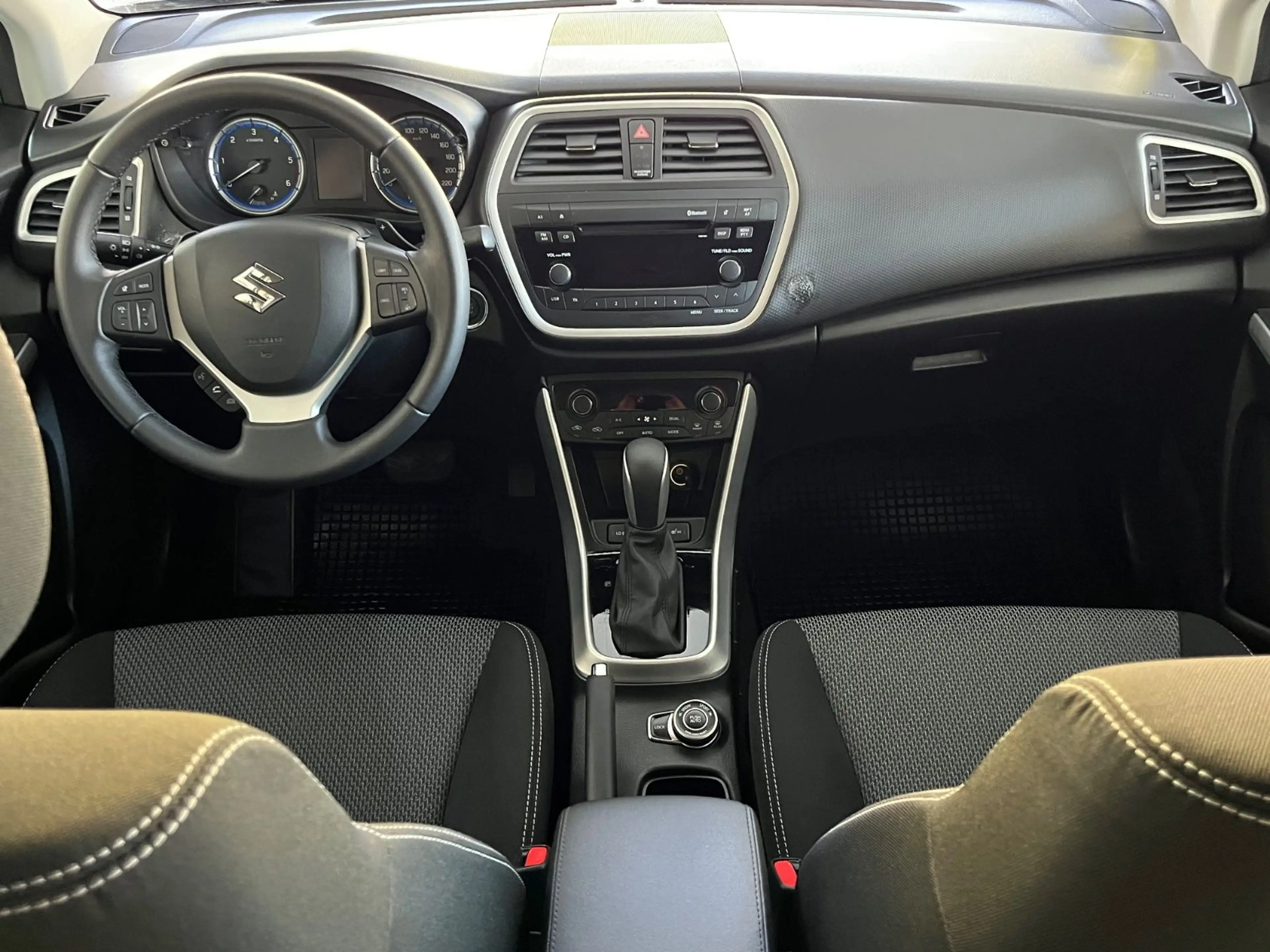 Suzuki SX4 S-CROSS Comfort 4x4 27.000KM! TOP AUSTATTUNG — photo 11