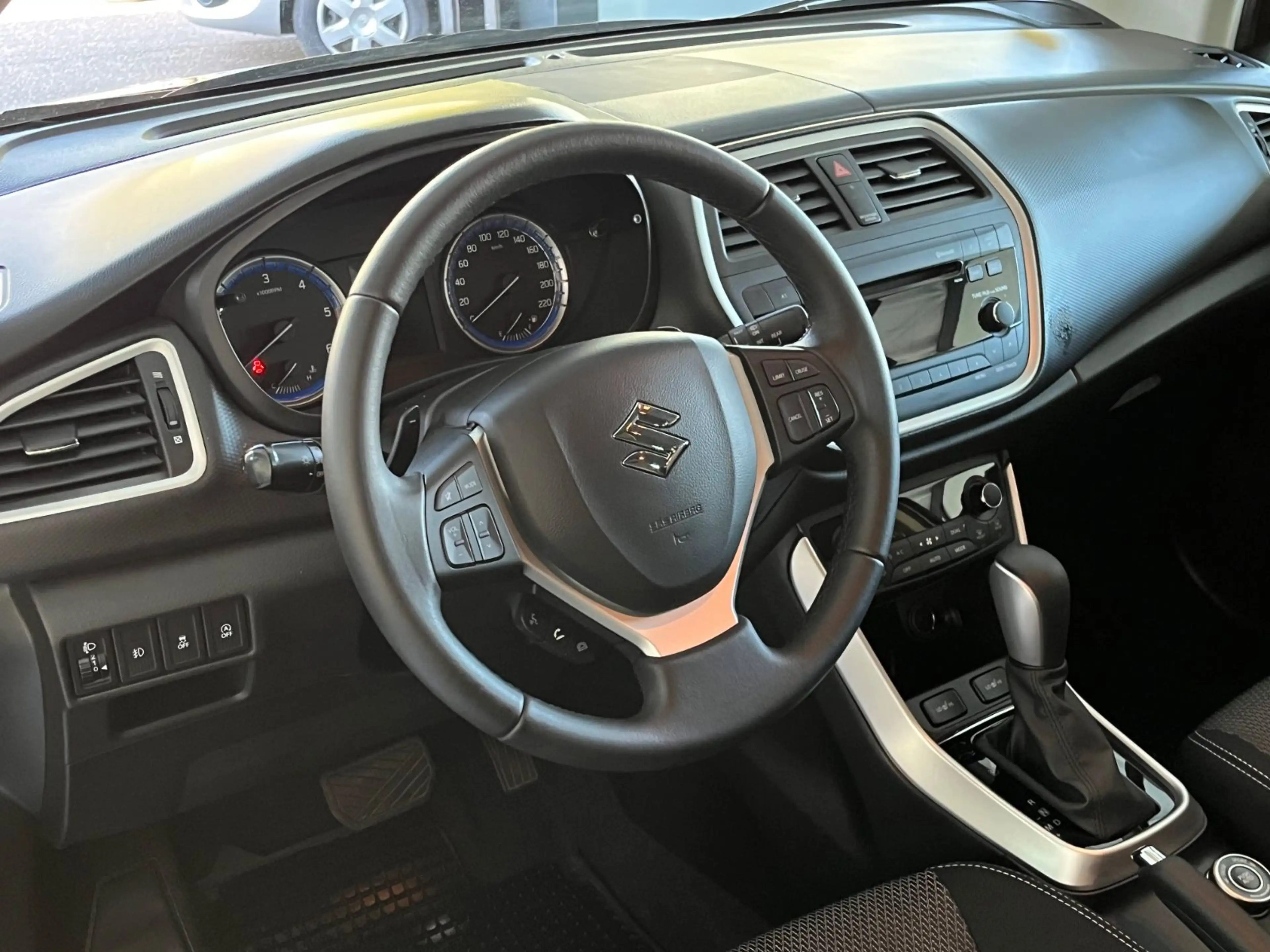 Suzuki SX4 S-CROSS Comfort 4x4 27.000KM! TOP AUSTATTUNG — photo 9