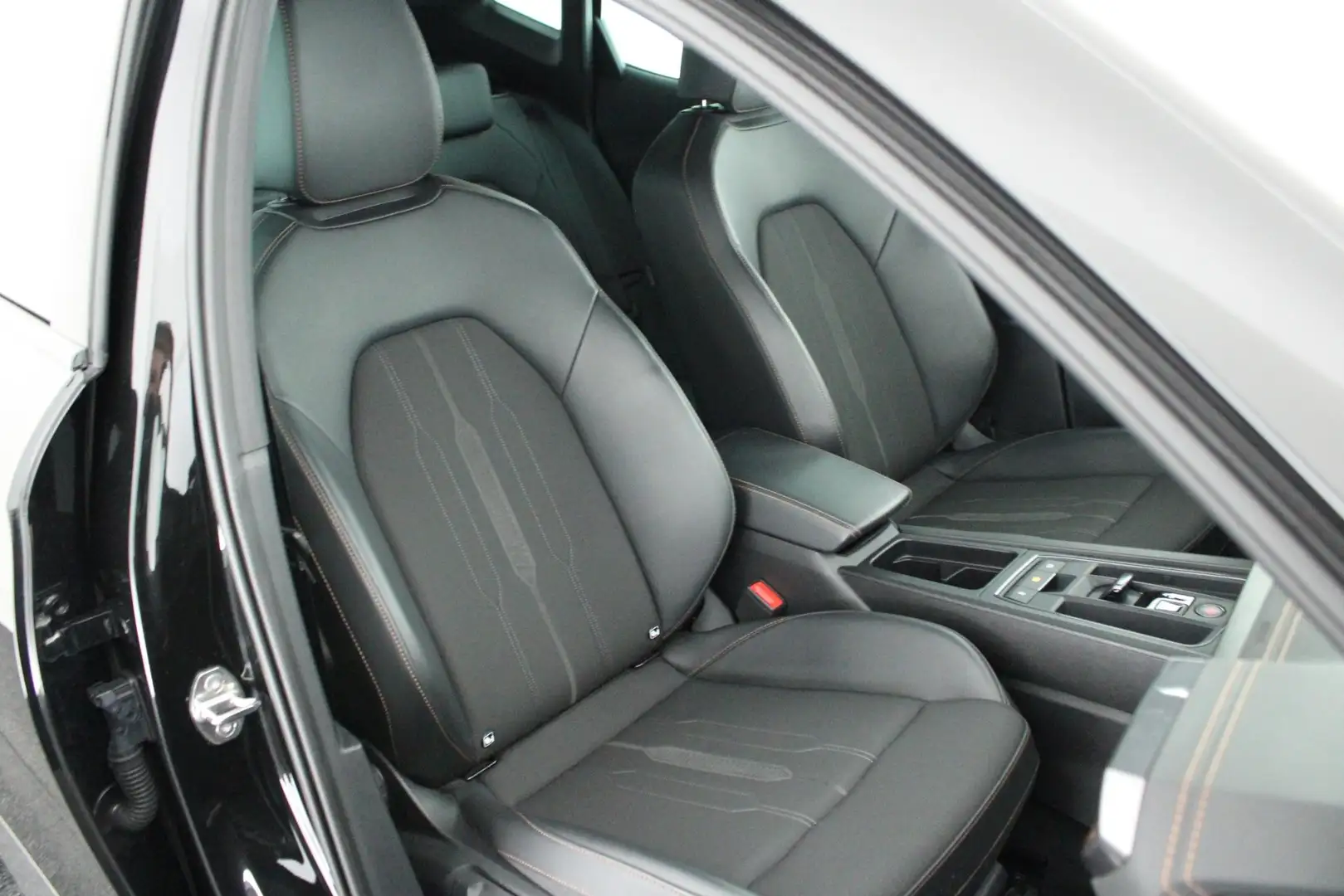 CUPRA Formentor 1.4 TSI 204pk e-Hybrid Essential Camera Stoelverwa Schwarz - 2